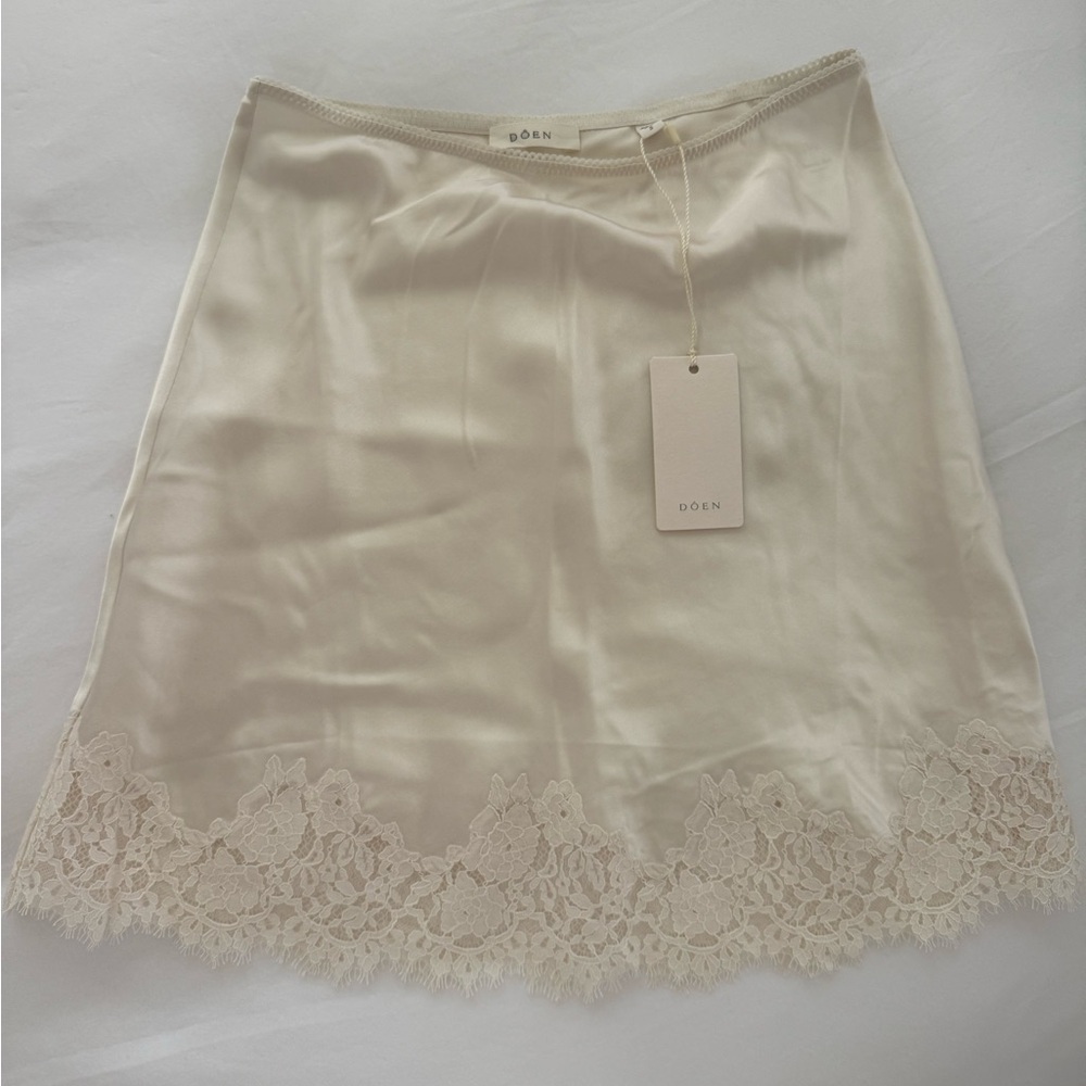 Doen Satin Lace Trim Slip - Cream - Picture 2 of 3